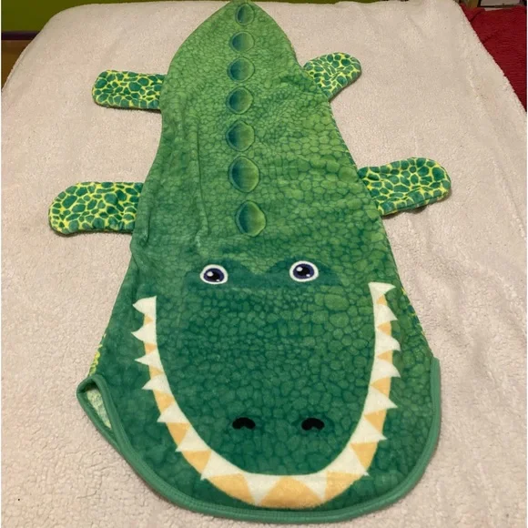 Alligator top sleeping bag
